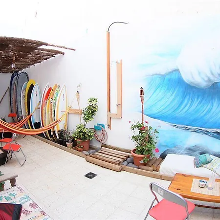 Clandestino Surf Adventure Apartman