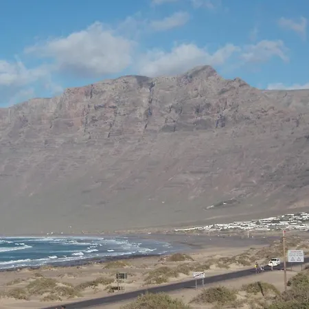 Clandestino Surf Adventure * Caleta De Famara