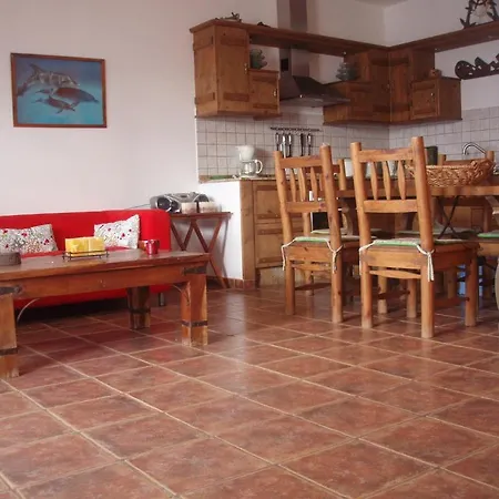 Clandestino Surf Adventure Apartman Caleta De Famara